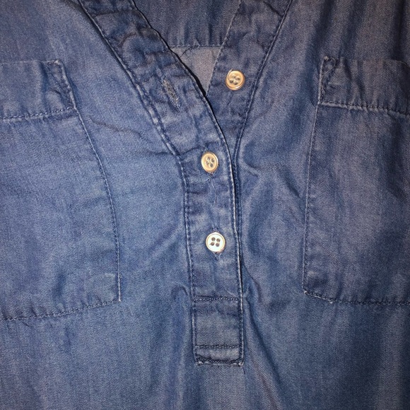 A blue jean button up shirt - Picture 2 of 4